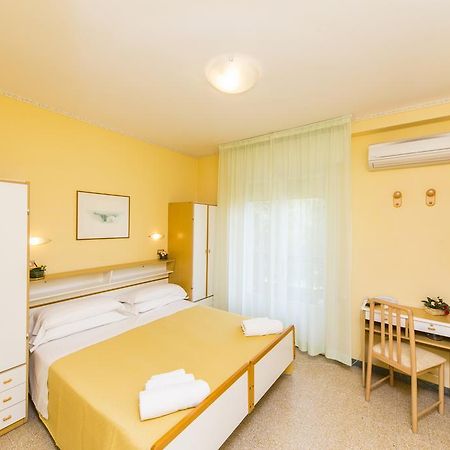 Hotel Rita Riccione Ngoại thất bức ảnh