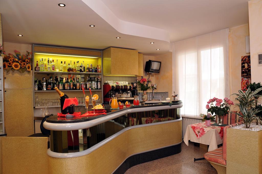 Hotel Rita Riccione Ngoại thất bức ảnh